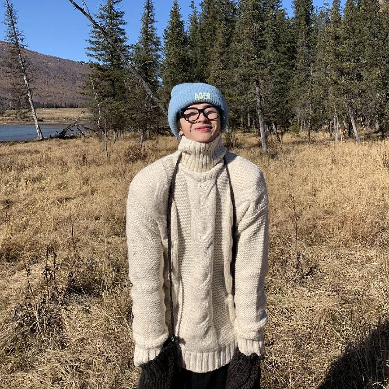 Romantic Data Loose Turtleneck Sweater